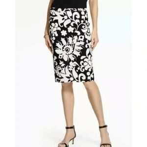 Talbots Skirt Black & White Floral SZ 6 Pencil chevron office career wear cotton